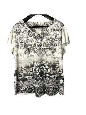 Terra & Sky 1X Olive White Floral Medallion Top Plus Size 1X (16W -18W) Used